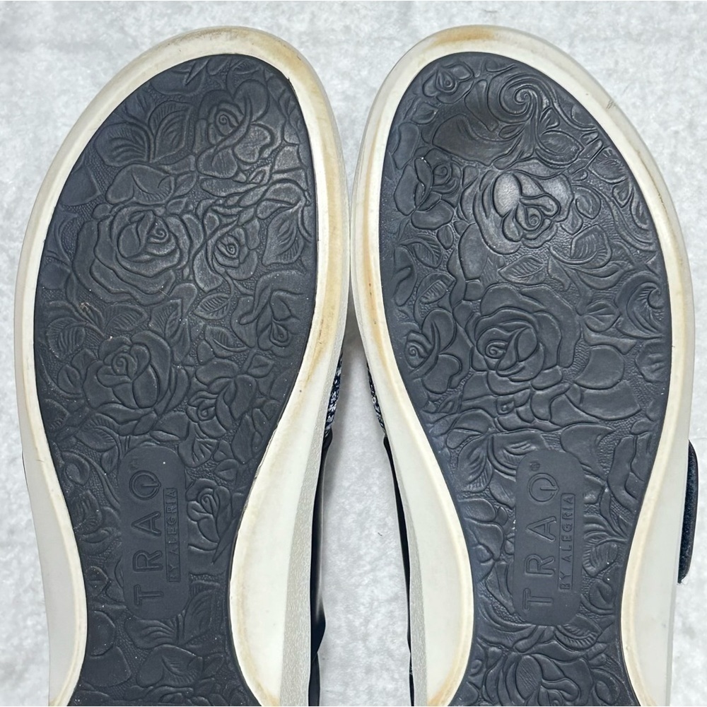 TRAQ by Alegria Quik Shoe Womens Lightweight SMART Casual Walking Shoes SZ 10.5 - Picture 9 of 11
